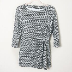 J. McLaughlin Geometric Black White Pattern Blouse Tunic size Small